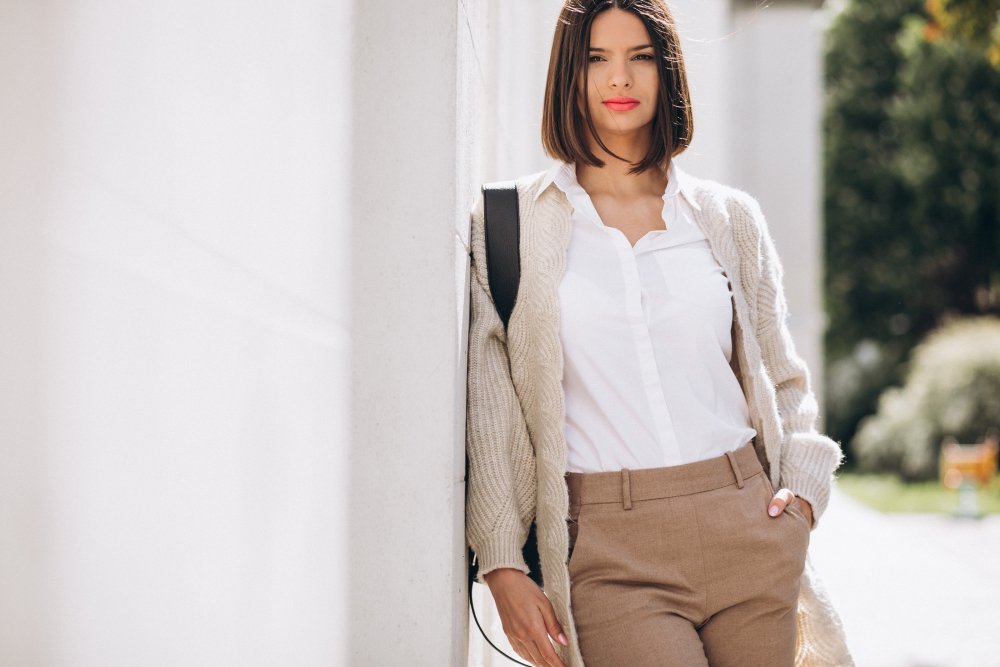Como montar look elegante com peças mais básicas
