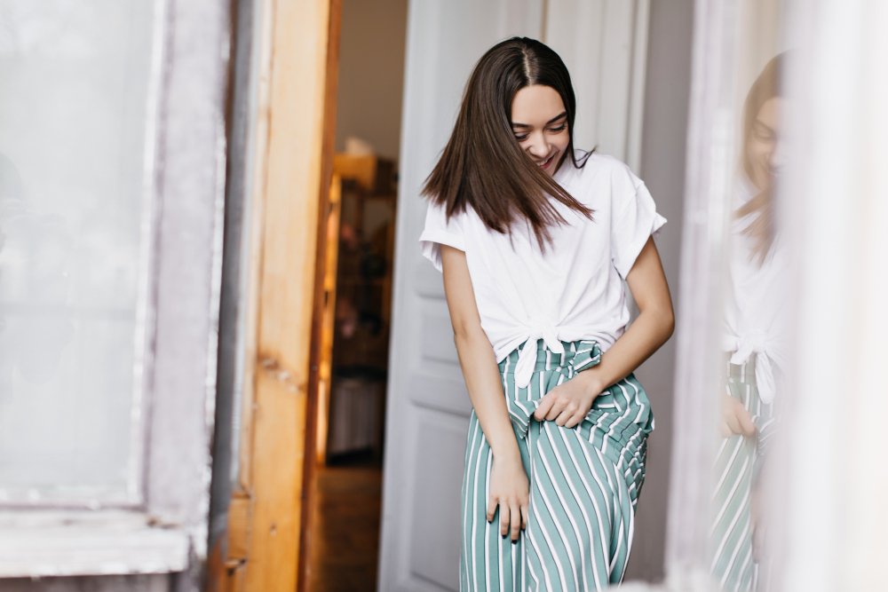 Como se vestir bem usando roupas simples do armário